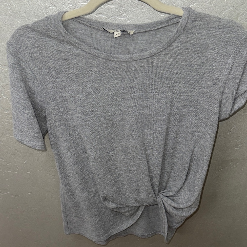june & hudson Heather Gray Knot Front Tee